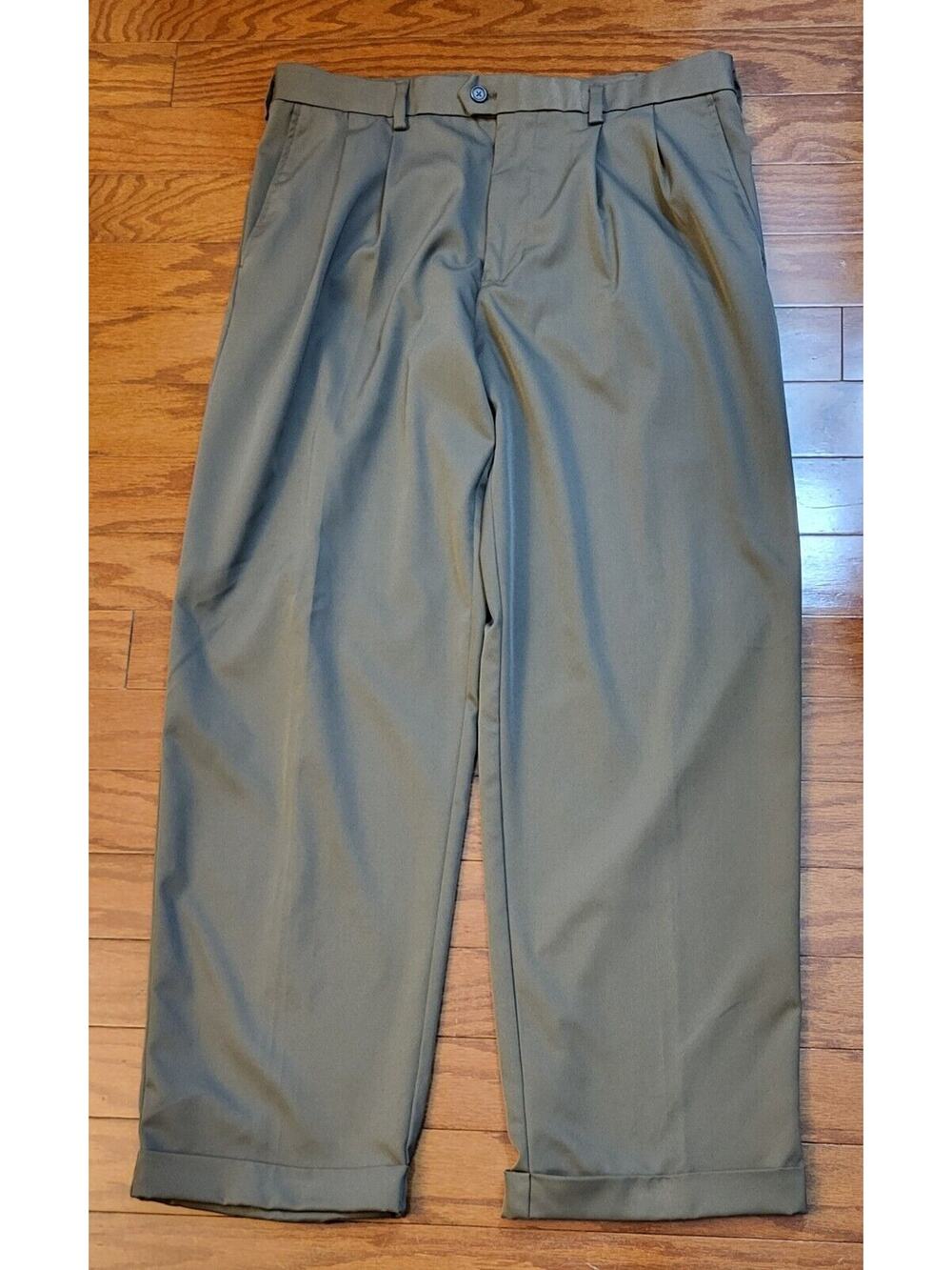 IZOD Madison w/ Sport Flex Men's Tarmac Khaki Green Chino Pants Size 36 x 32